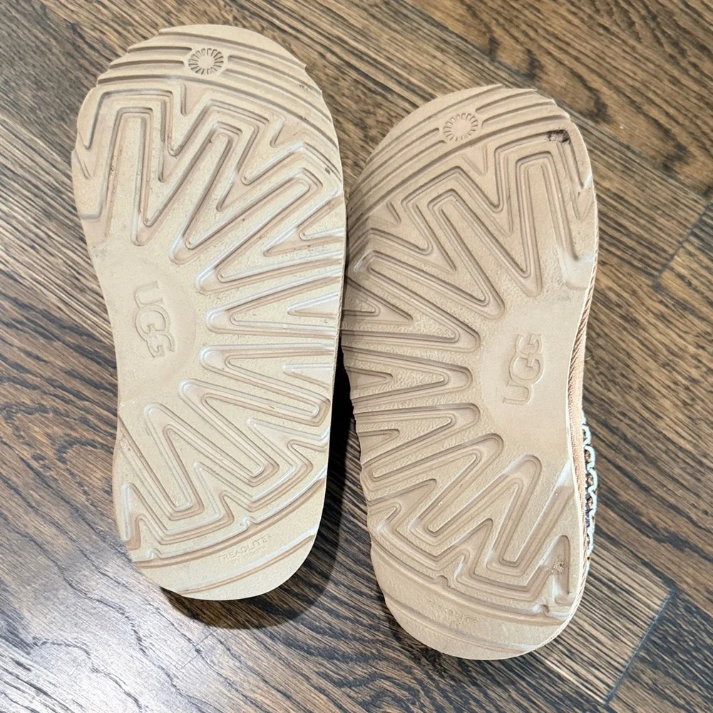 UGG Kids Chestnut Suede Slip-On Shearling Mules